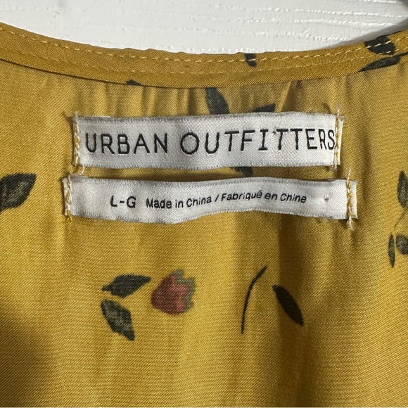 Urban Outfitters size L mustard dress, scattered florals, deep V, fall - Picture 4 of 8